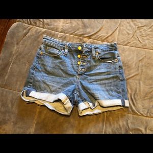 High waisted button denim short